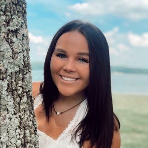 Meet your Posher, Bella